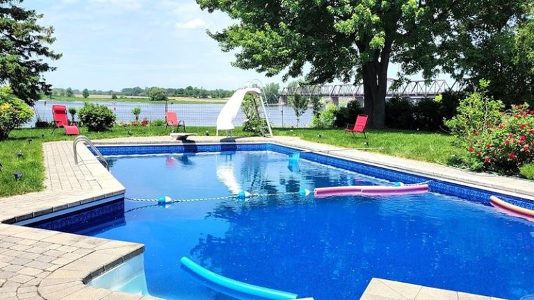 Villa Delrose Waterfront