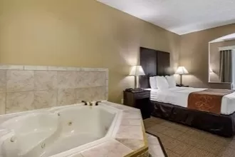 Plano 2 - jacuzzi hotel room