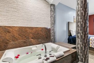 South Padre Island 1 - jacuzzi hotel room