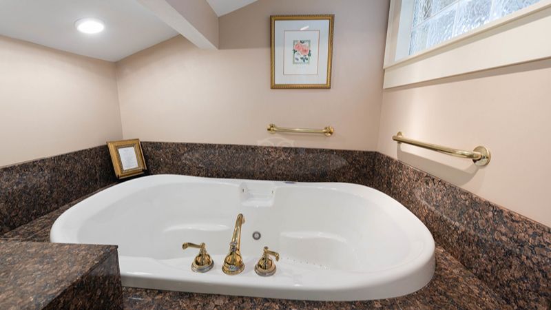 Albemarle Inn