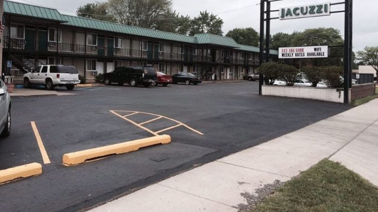 Allen Park Motor Lodge
