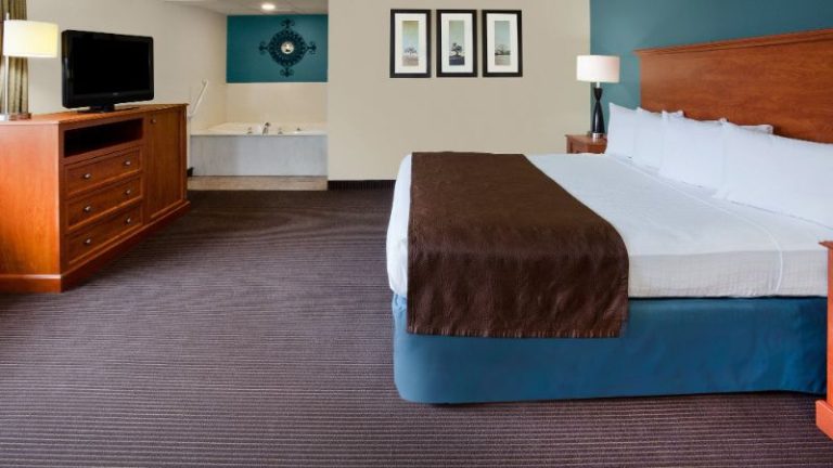AmericInn by Wyndham Chanhassen