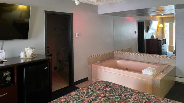 The Atlas Inn & Suites Lax