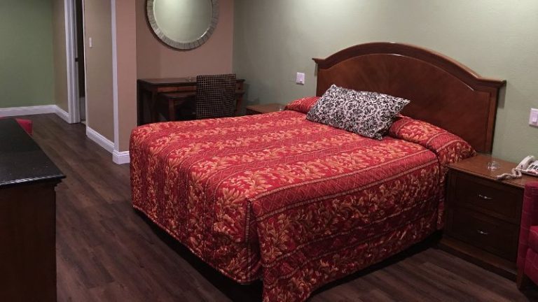 American Inn & Suites LAX