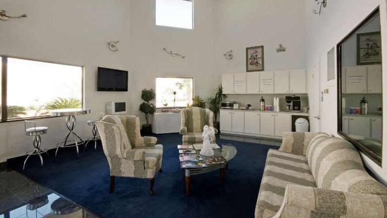 Americas Best Value Platinum Inn & Suites