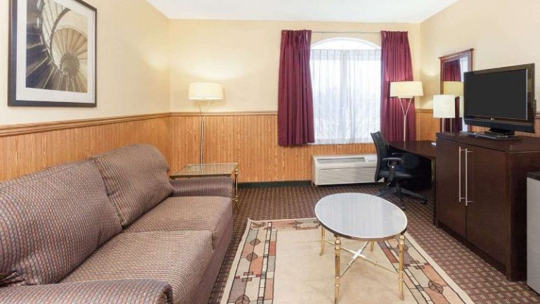 Baymont by Wyndham Chicago/Calumet City