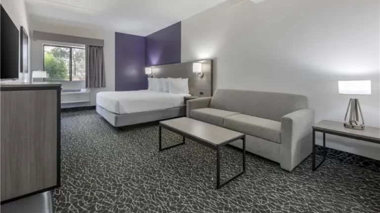 Best Western Bolingbrook Hotel