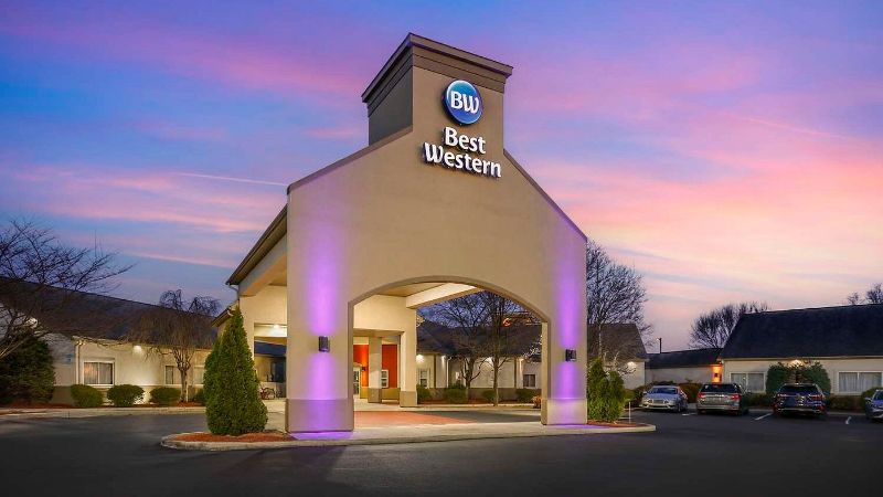 Best Western Carlisle, room with private jacuzzi, photo 8