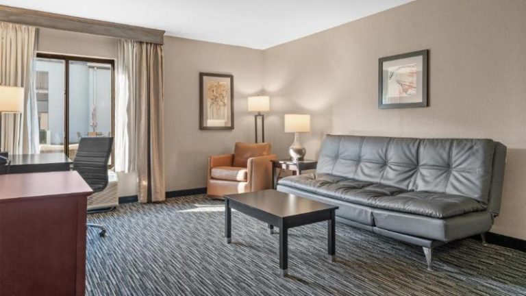Best Western Courtview Hotel