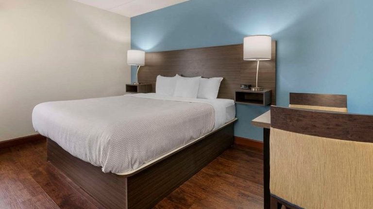 Best Western Plus South Holland/Chicago Southland