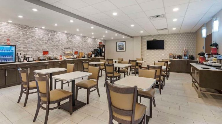 Best Western Plus South Holland/Chicago Southland