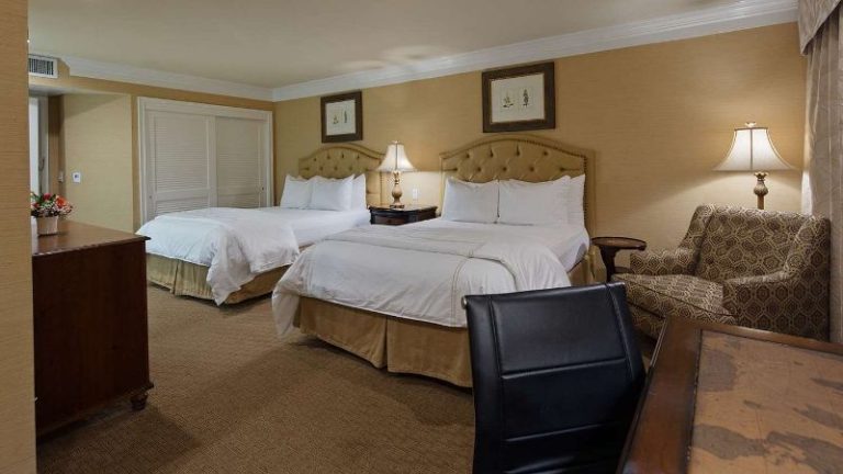 Best Western Plus Sunset Plaza Hotel