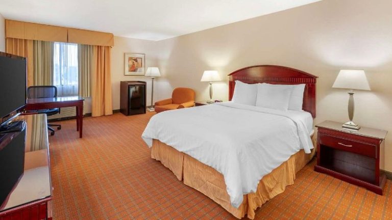 Best Western Plus West Covina Inn