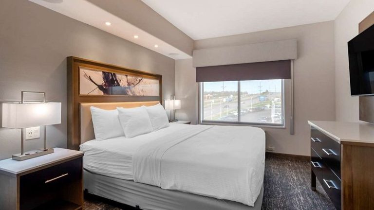 Best Western Premier Liberty Inn & Suites