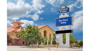 Days Inn & Suites by Wyndham Red Rock-Gallup place picture