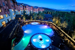 Steamboat Grand place picture
