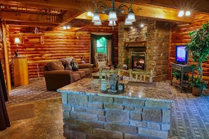 Donna’s Premier Lodging - Cabin Rentals place picture