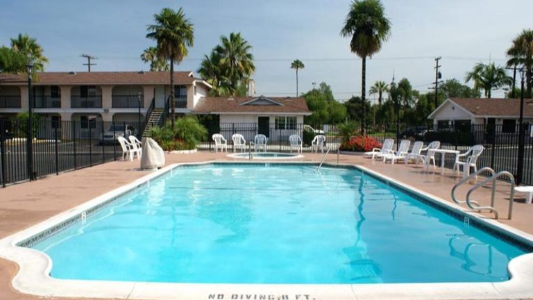 Colony Inn
