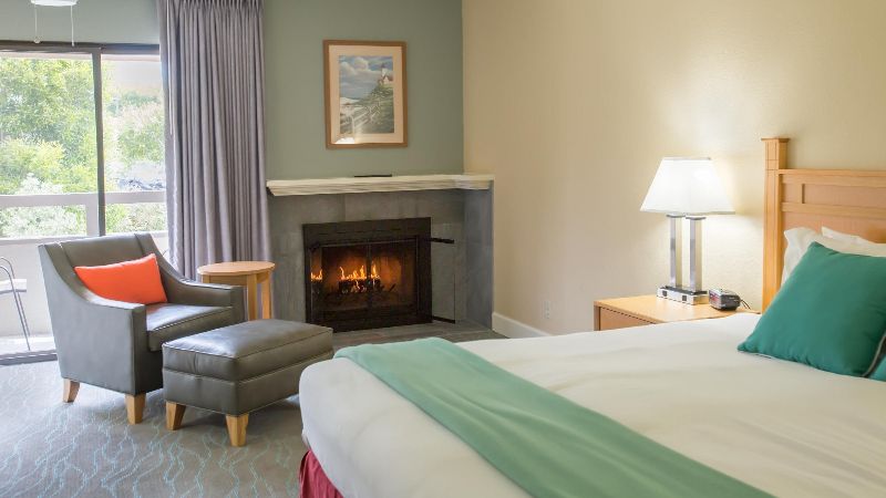 Colton Inn, room with private jacuzzi, photo 4