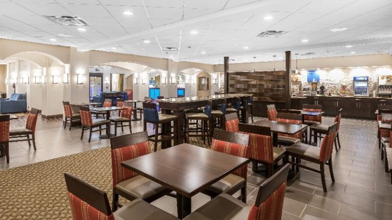 Comfort Inn & Suites Allen Park – Dearborn