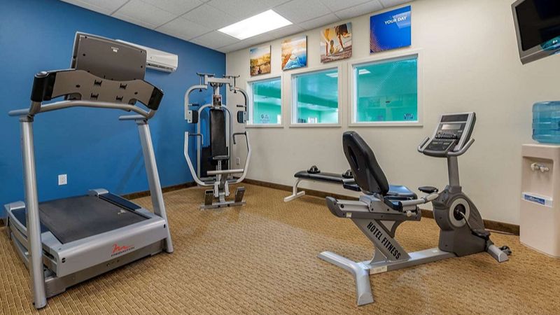 Comfort Inn & Suites Lawrenceburg, room with private jacuzzi, photo 5