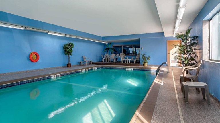 Comfort Inn & Suites – Lees Summit