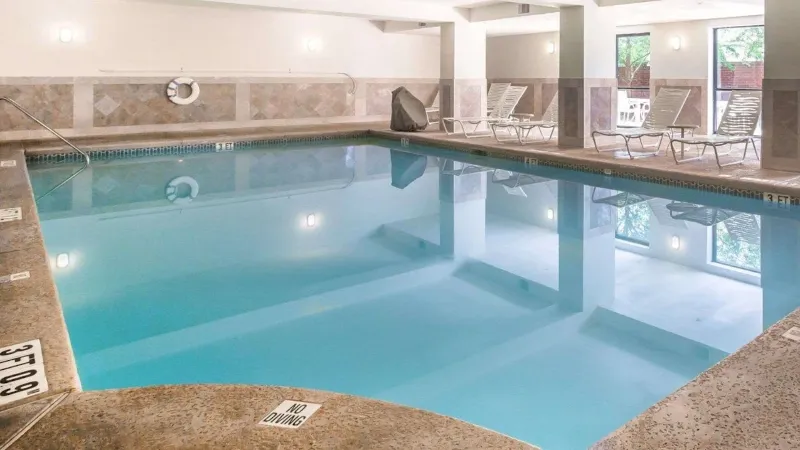 Comfort Suites Atlanta Airport, room with private jacuzzi, photo 4