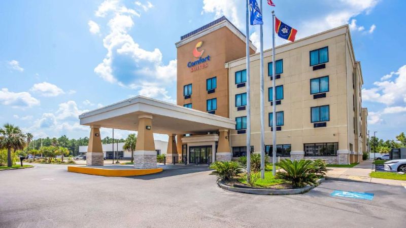Comfort Suites Gulfport Central, room with private jacuzzi, photo 8