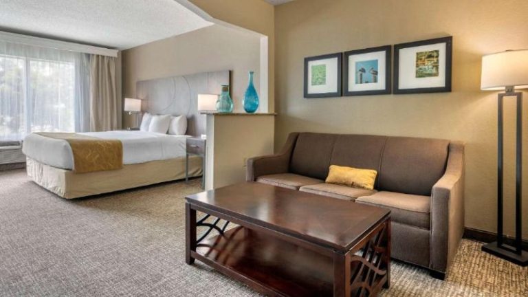 Comfort Suites Sawgrass