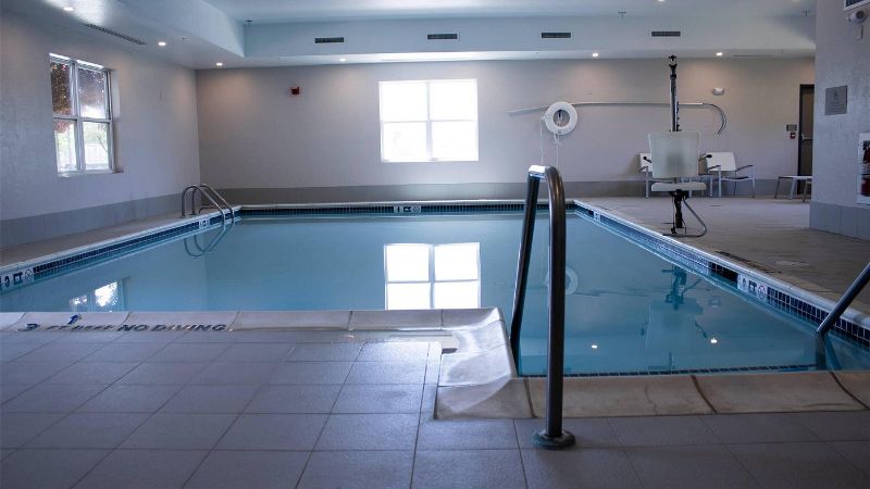 Country Inn & Suites by Radisson, Carlisle, PA, room with private jacuzzi, photo 5