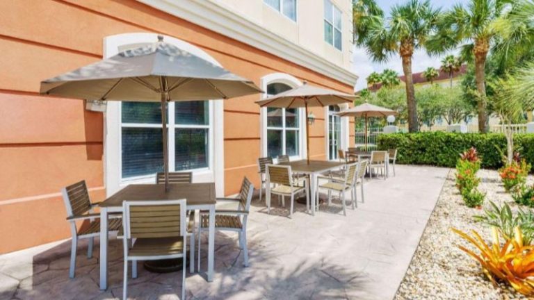 Country Inn & Suites by Radisson, Orlando Airport, FL