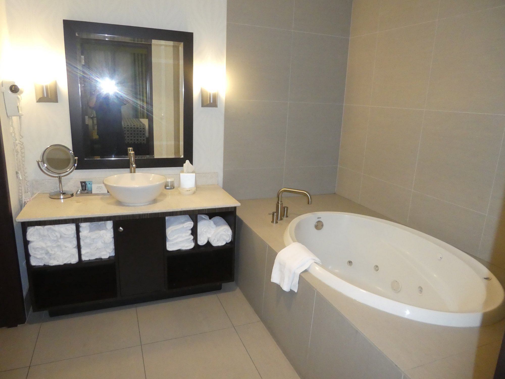 Crowne Plaza Ft. Lauderdale Airport/Cruise by IHG, room with private jacuzzi, photo 1