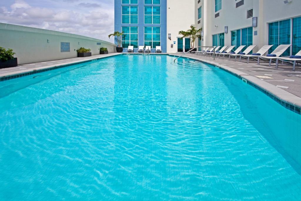 Crowne Plaza Ft. Lauderdale Airport/Cruise by IHG, room with private jacuzzi, photo 8
