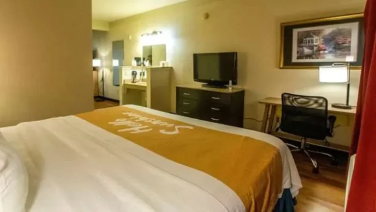 Days Inn & Suites by Wyndham Houston North/Aldine