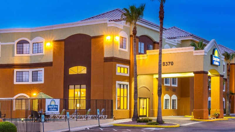 Days Inn & Suites by Wyndham Tucson/Marana, room with private jacuzzi, photo 7