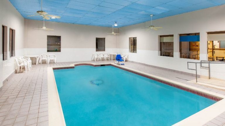 Days Inn and Suites Webster NASA-Clear Lake-Houston