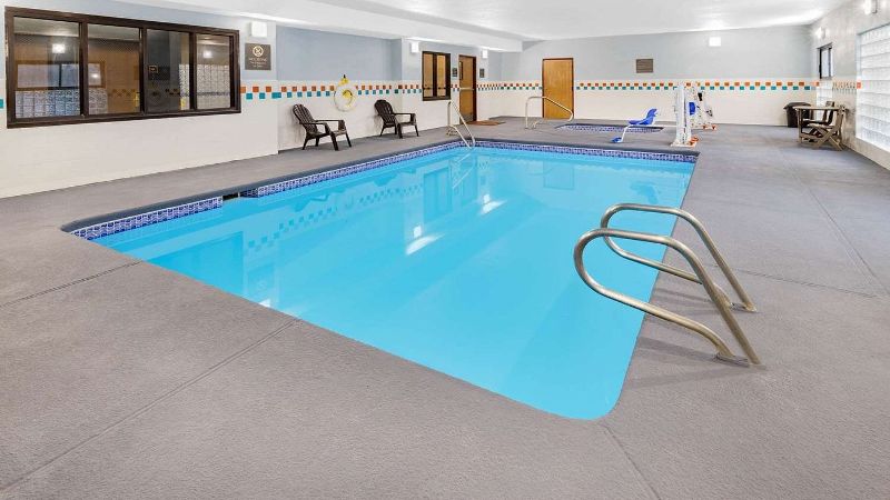 Days Inn by Wyndham Bernalillo, room with private jacuzzi, photo 6