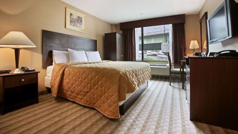 Days Inn by Wyndham Bronx Near Stadium