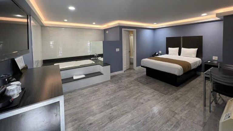 Deluxe Inn Hawthorne