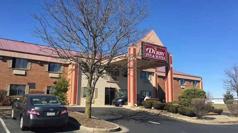 Derby Inn & Suites