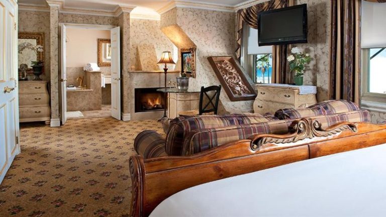 Dorymans Oceanfront Inn