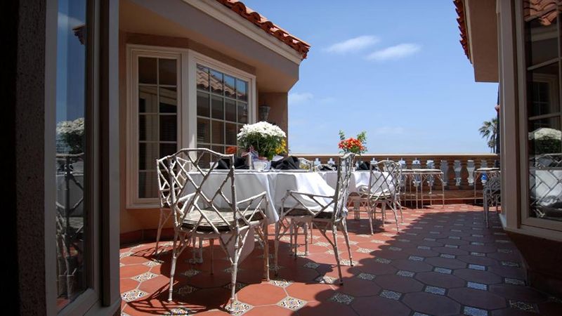 Dorymans Oceanfront Inn, room with private jacuzzi, photo 6
