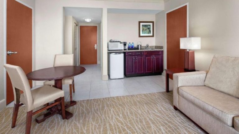 DoubleTree By Hilton Hotel Sunrise – Sawgrass Mills