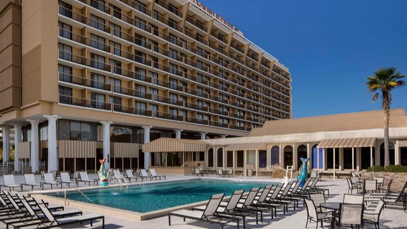 Doubletree By Hilton Hotel Jacksonville Riverfront, room with private jacuzzi, photo 6