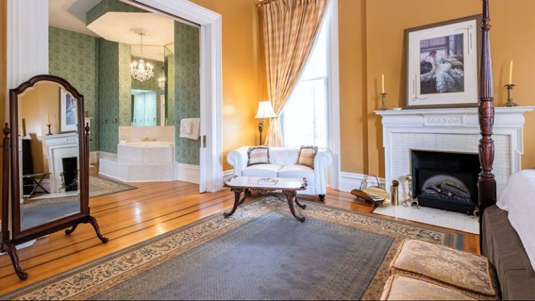 Dupont Mansion B&B