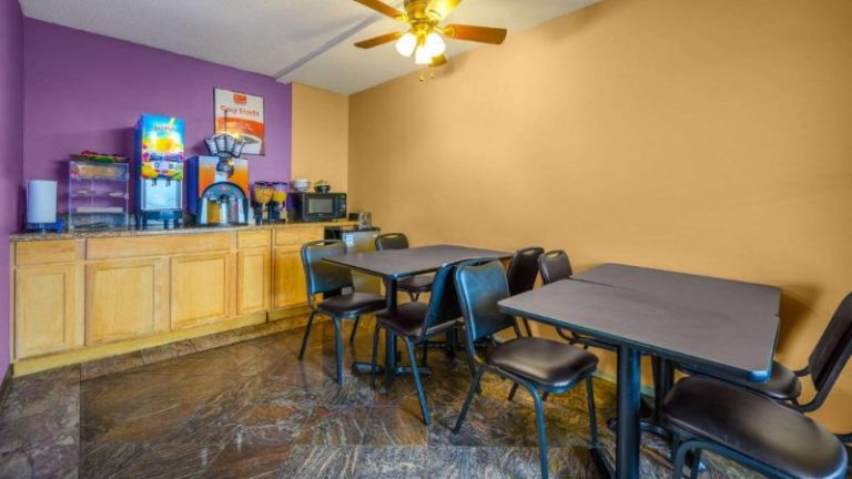Econo Lodge Decatur South