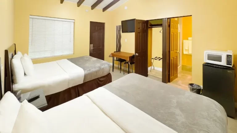 El Patio Inn