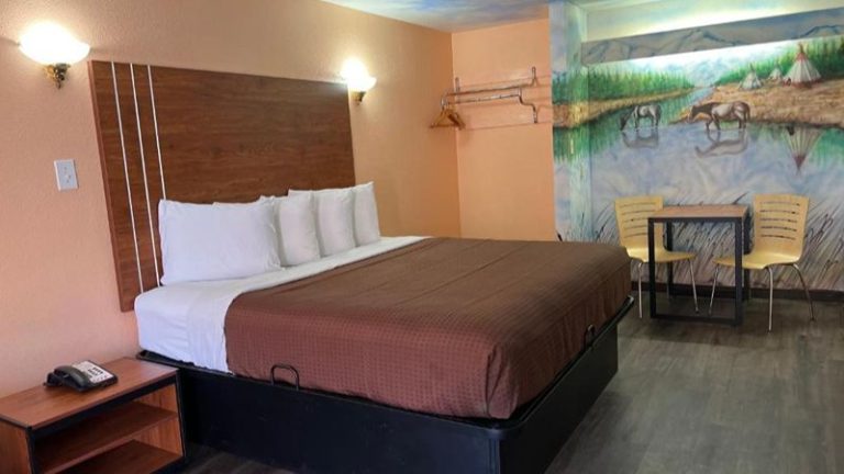 Executive Inn & Suites Near Lackland AFB