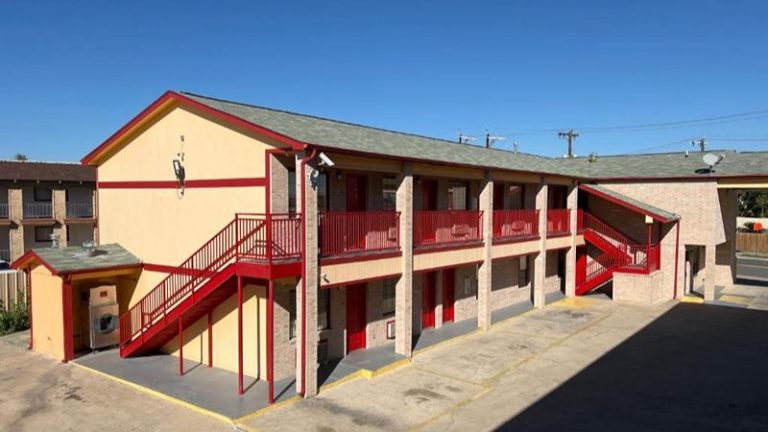 Executive Inn & Suites Near Lackland AFB