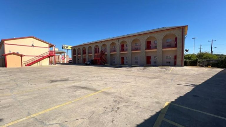 Executive Inn & Suites Near Lackland AFB